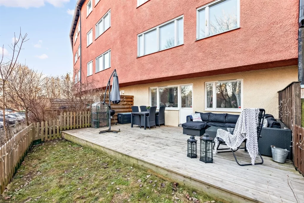 17. Tillbyggnad altan BRF Rasunda Skytteholm